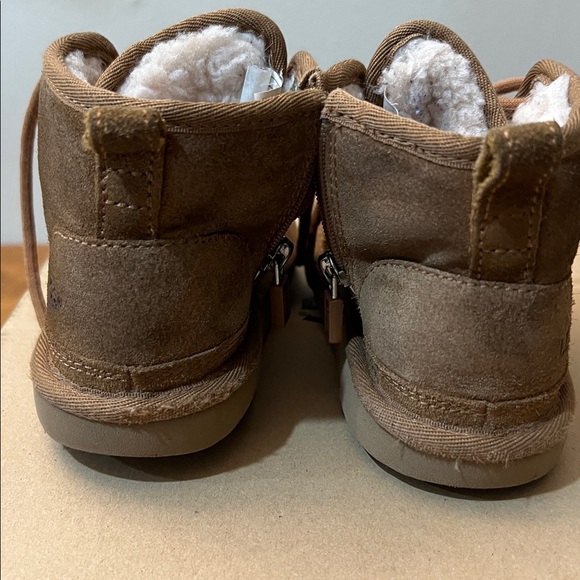UGG Tan Kids Boots Size 10 - Picture 3 of 7